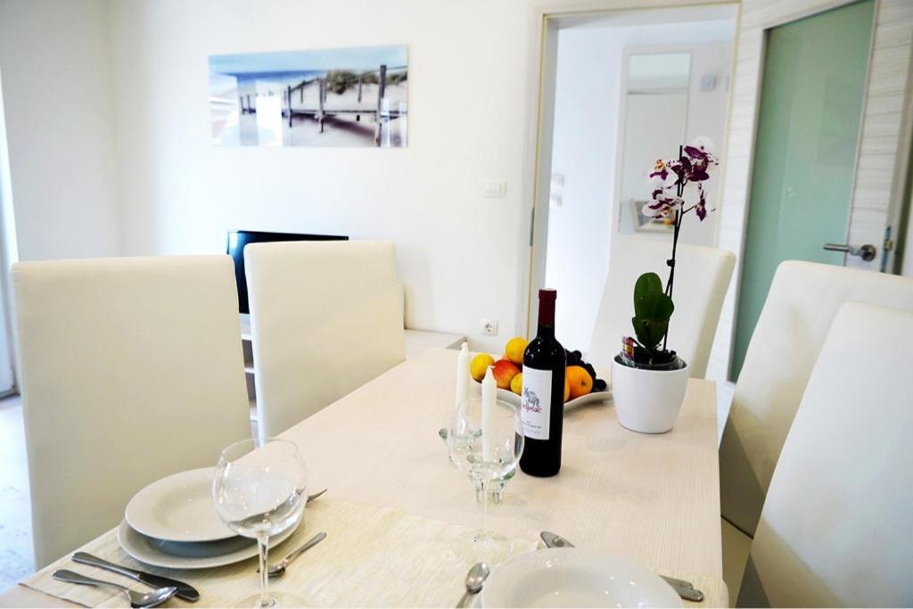 Leona Apartment Pula Exterior photo